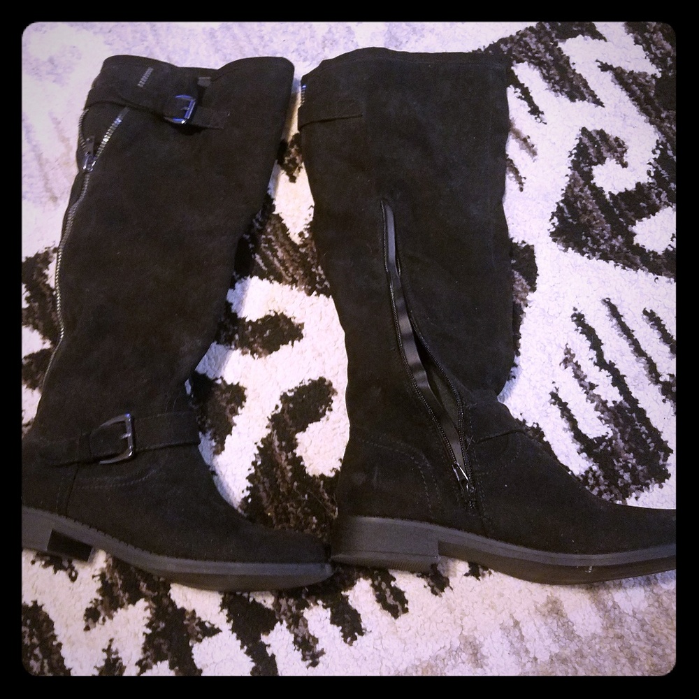 Black knee high boots